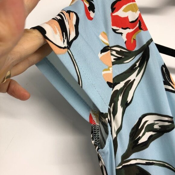 Maggy London Light Blue Floral Wrap Midi Dress size 4 - Picture 8 of 16